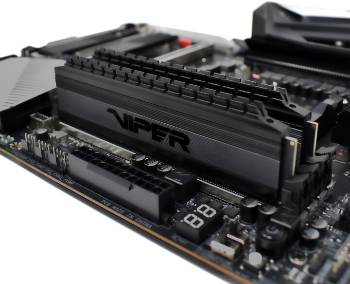 Patriot VIPER 4 16GB (2x8 GB) DDR4 3600, серија затемнување