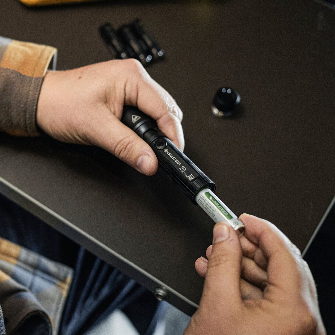 Elektrik dore Ledlenser P5R, 350 lm, i rikarikueshëm, i zi