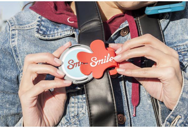 Kllips për kapak objektivi Giveme5 Smile, kompakt, i kuq
