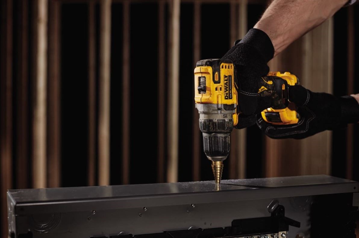 Makine shpimi dhe vidhosje Dewalt DCD701D2, 12V, 2 bateri 2Ah, e verdhë