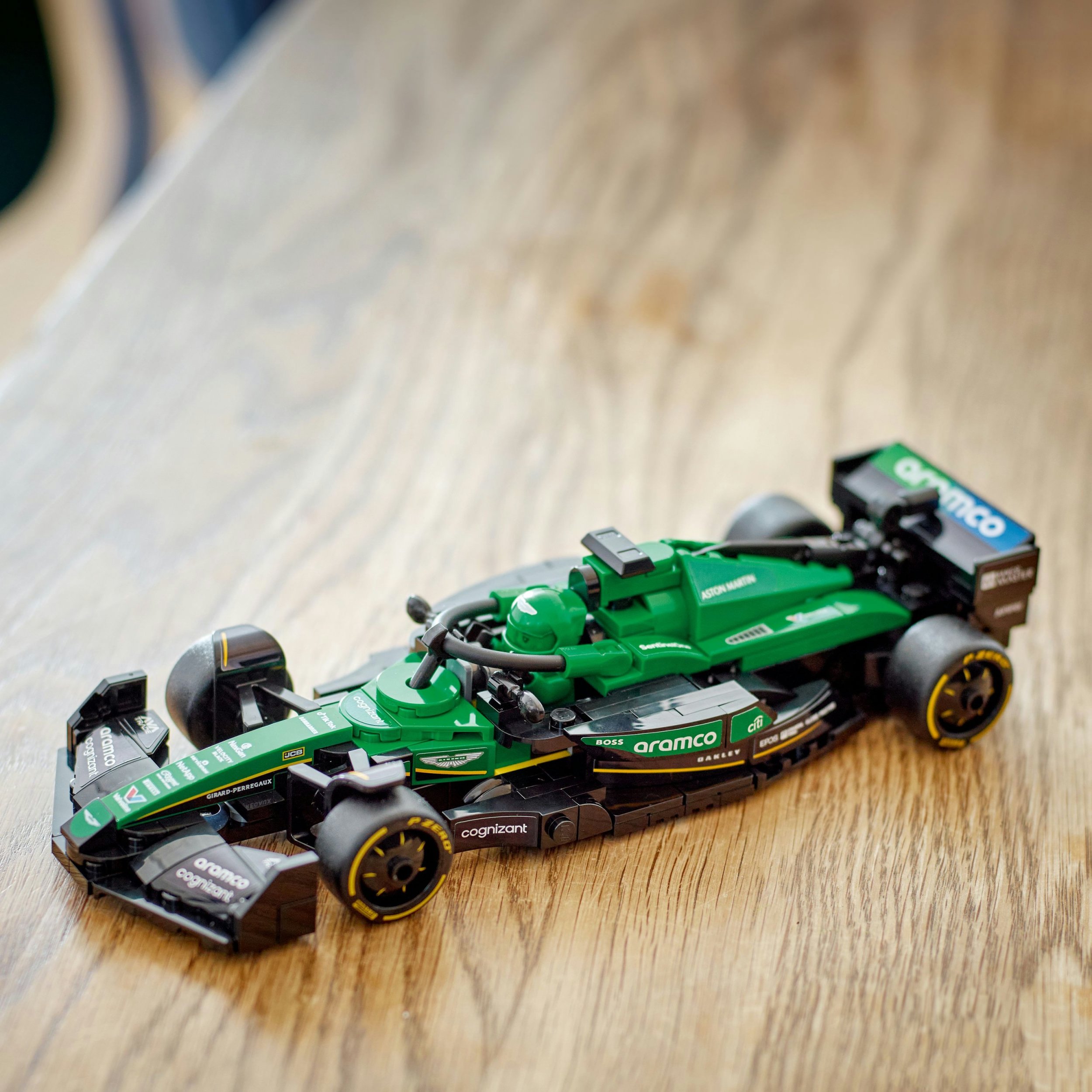 Set lodrash LEGO Aston Martin Aramco F1 AMR24 Race Car, model për ndërtim, për fëmijë 10+