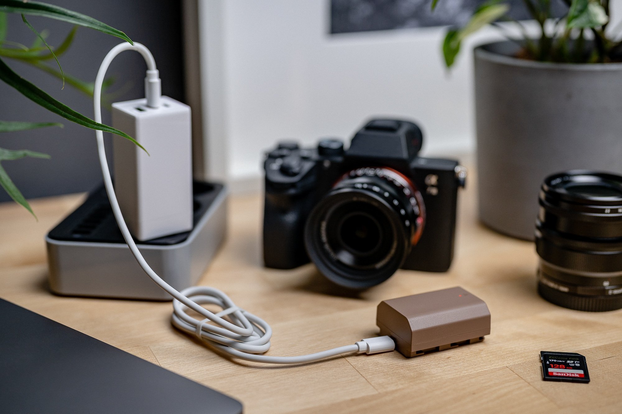 Bateri për kamera Newell NP-FZ100, 2300mAh, USB C, e zezë