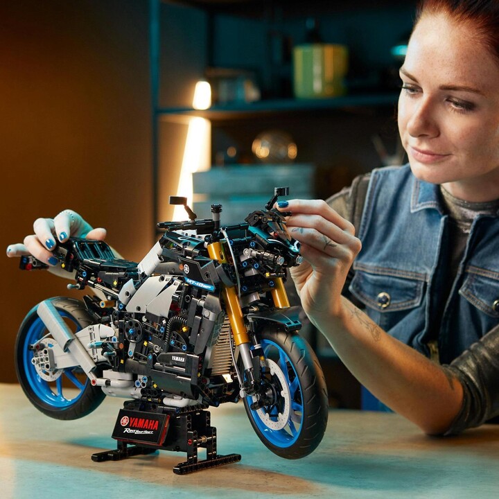 Lodër LEGO® Technic 42159 Yamaha MT-10 SP