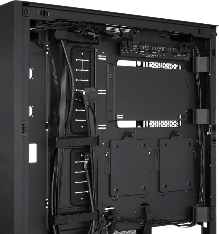 Kuti kompjuteri Lian Li LANCOOL 216, midi tower, xham i temperuar, e zezë