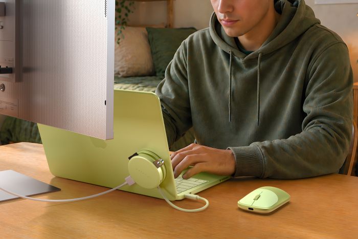 Satechi OntheGo 5-in-1 Multiport Adapter, Citrus