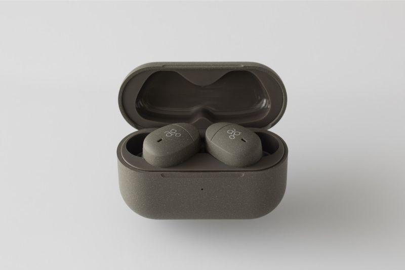 Kufje AG nga Final Audio Cotsubu, të kafta