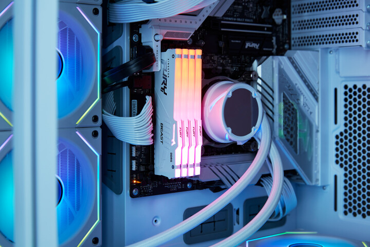 Module të memories Kingston Fury Beast White RGB 64GB (2x32GB) DDR5 5200 CL36, AMD EXPO