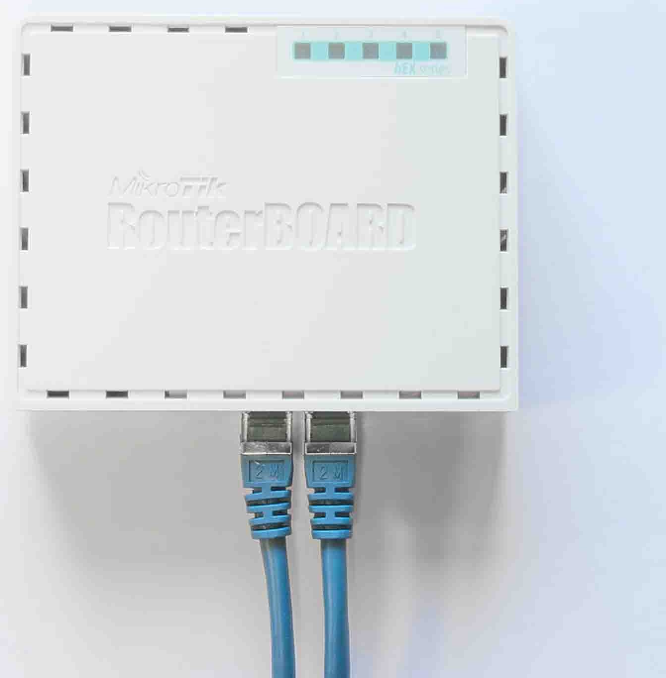 Ruter kabllor MikroTik hEX, 5x Gigabit Ethernet, USB, i bardhë