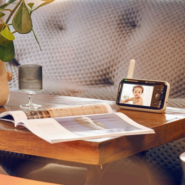 Monitor bebi Motorola PIP1510, ekran 5", komunikim dy drejtimësh, i bardhë