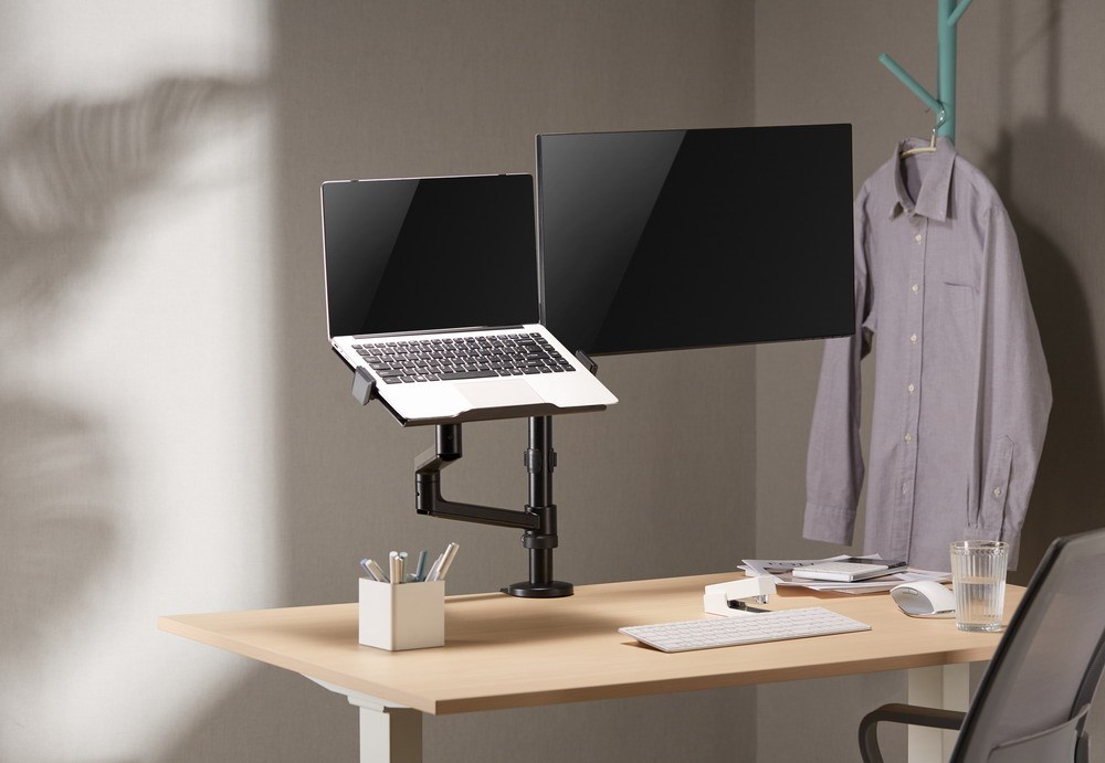 Krah montimi për monitor dhe laptop Gembird MA-DA-04, deri në 32", 17.3", i zi