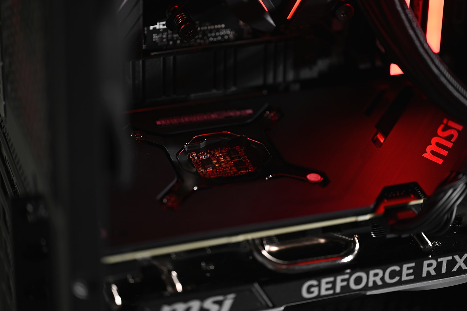 Kompjuter Actina, Ryzen 7 7800X3D, 32GB DDR5, 2TB SSD, RTX 4090, i zi