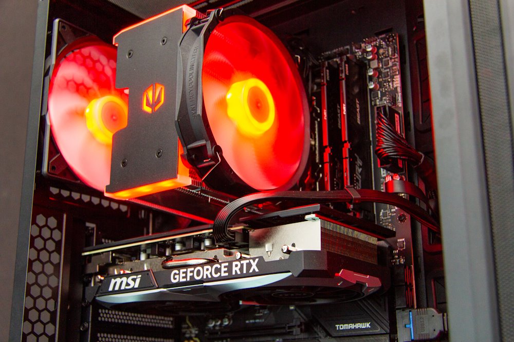 Kompjuter HAL3000 Alfa Gamer Ti Super, Ryzen 7 9700X, RTX 4070 Ti Super, 32GB RAM, 2TB SSD, i zi